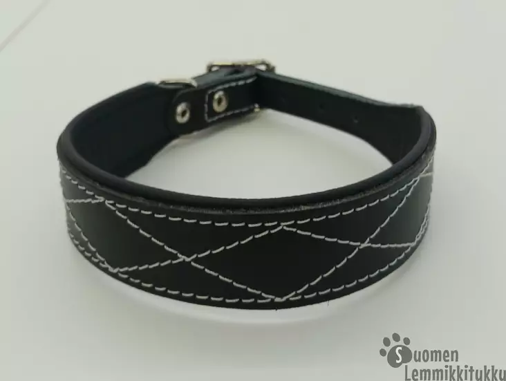 Koiranpanta koristetikkauksilla 3,5cm - Koiran nahkapannat - 39402 - 1