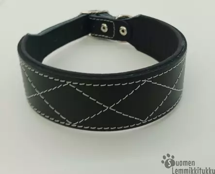 Nahkapanta koiralle koristetikkauksilla, musta 4,5cm - Koiran nahkapannat - 39403 - 1